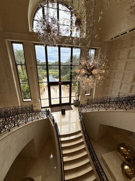 Four Seasons Resort, Staircase