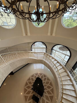 Loews Portofino Bay Hotel, Staircase